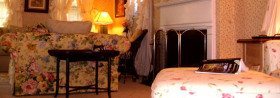 Pembroke Cottage Let’s Elope Package