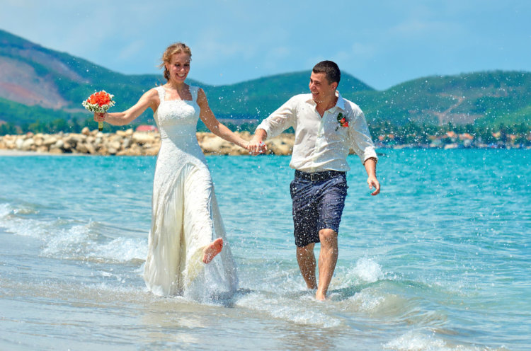 How Much Does a Destination Wedding Cost?