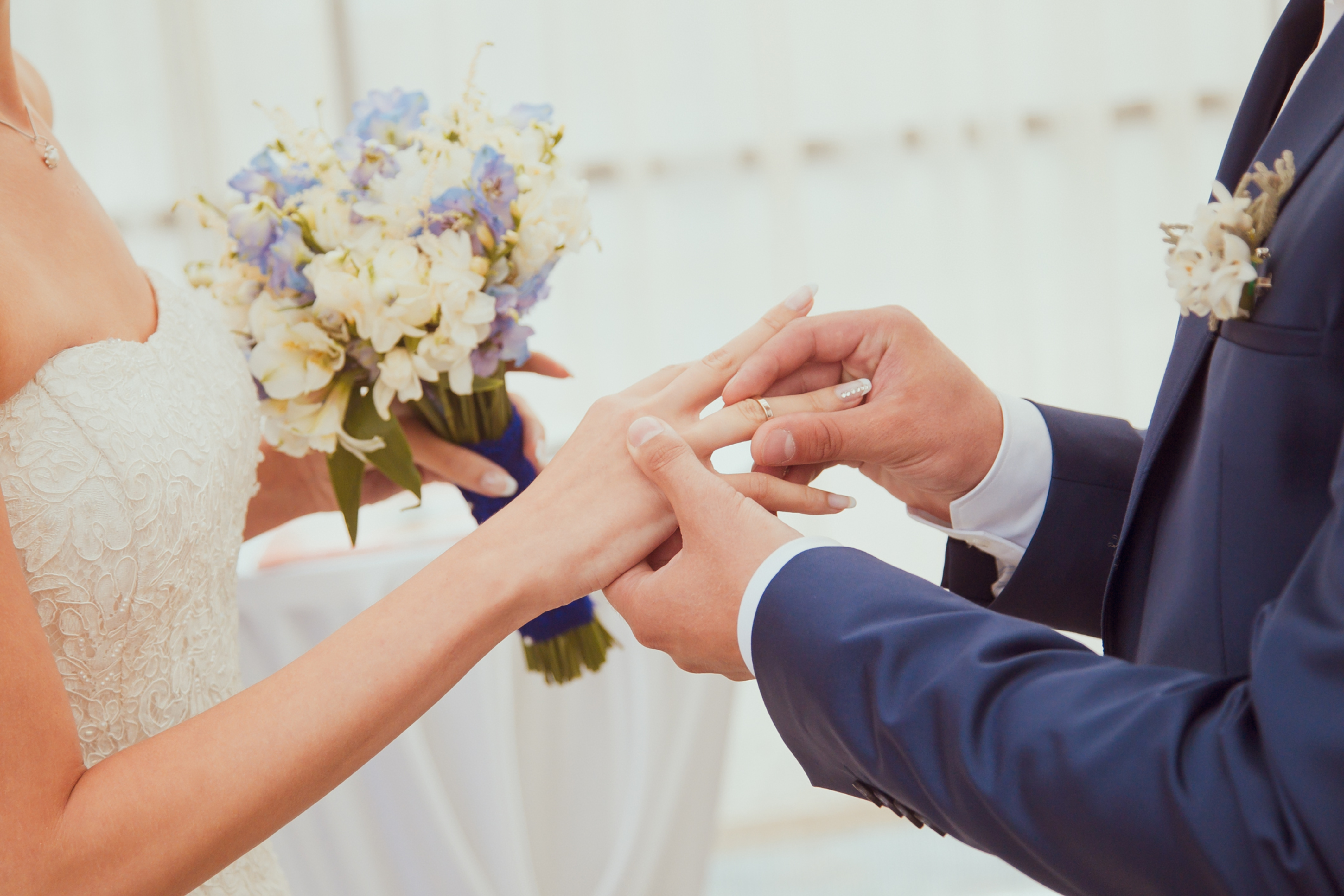 Thinking of Eloping? Here Are 4 Things to Remember