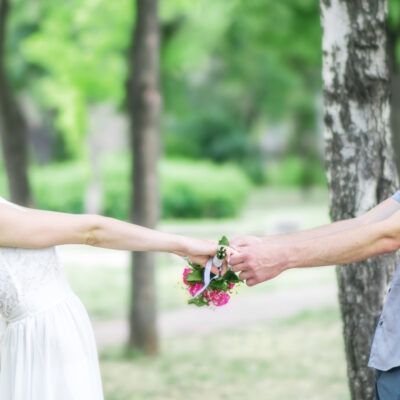 What Are the Benefits of Small Weddings?